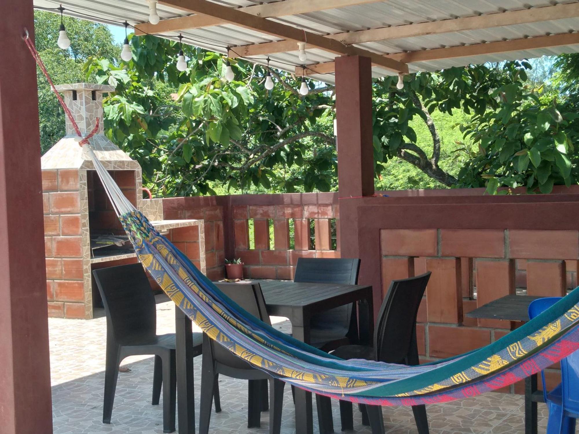 Hostal Casa Taisha Montañita Kültér fotó