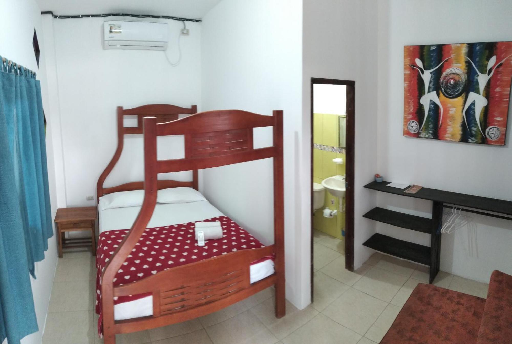Hostal Casa Taisha Montañita Kültér fotó