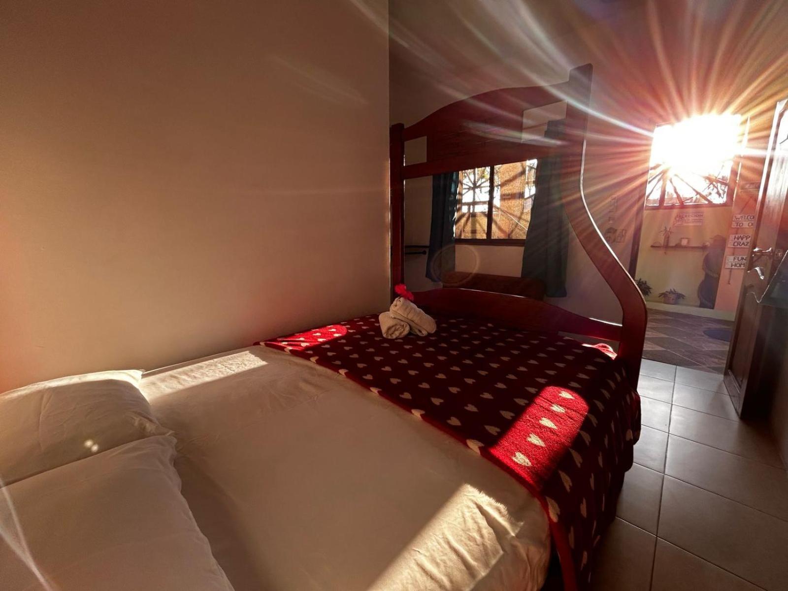 Hostal Casa Taisha Montañita Kültér fotó