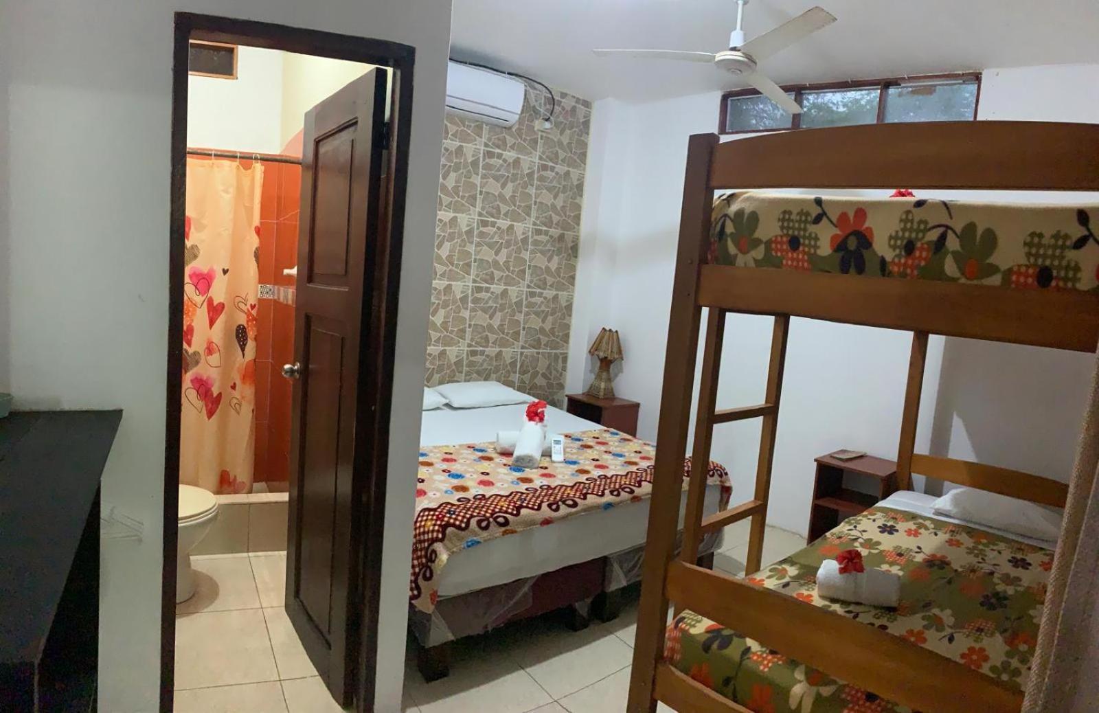 Hostal Casa Taisha Montañita Kültér fotó