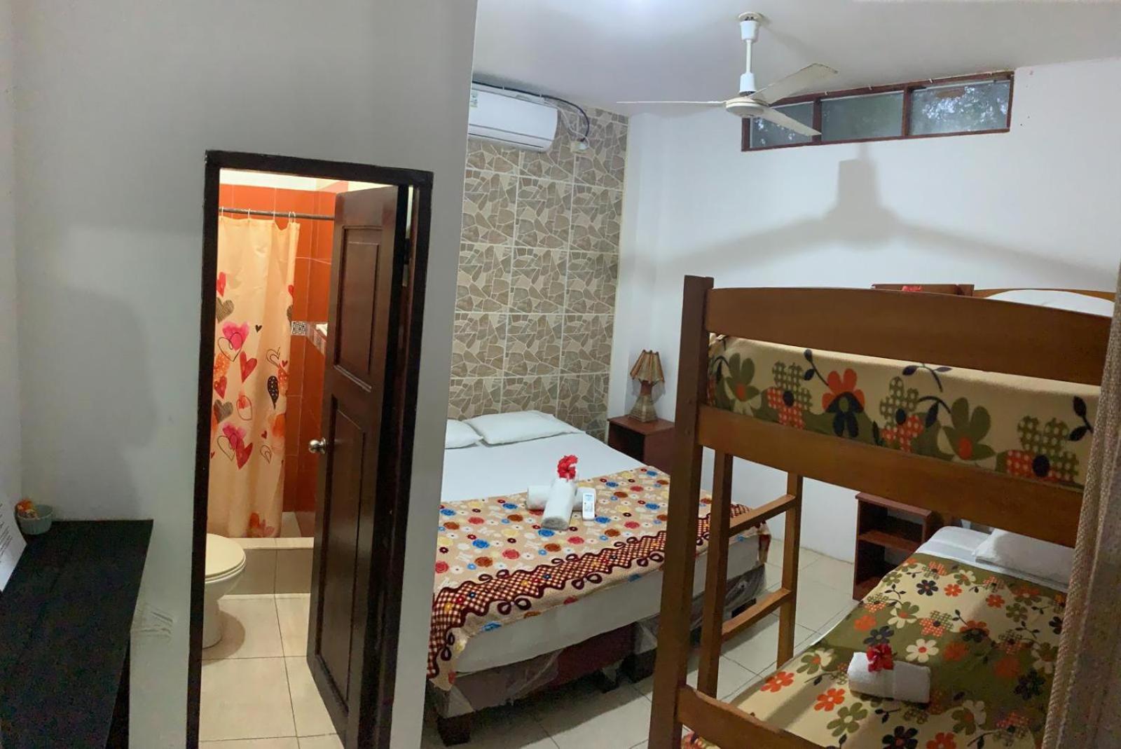 Hostal Casa Taisha Montañita Kültér fotó