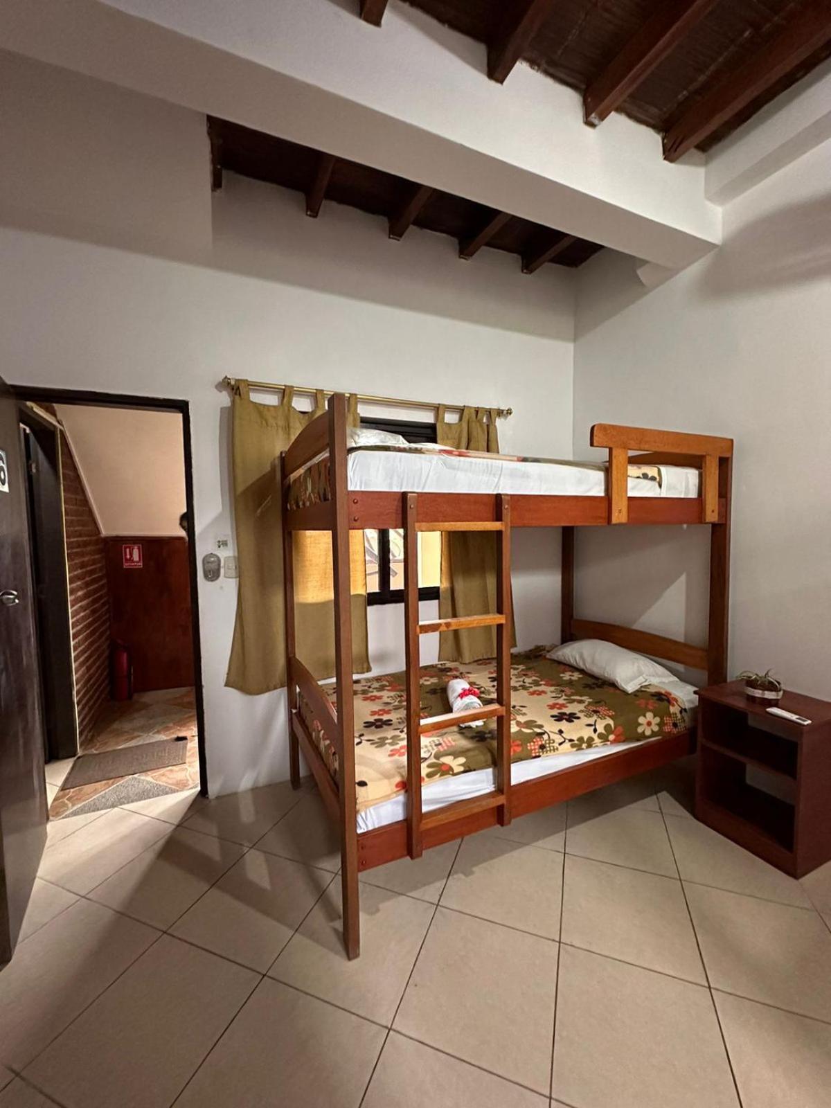 Hostal Casa Taisha Montañita Kültér fotó