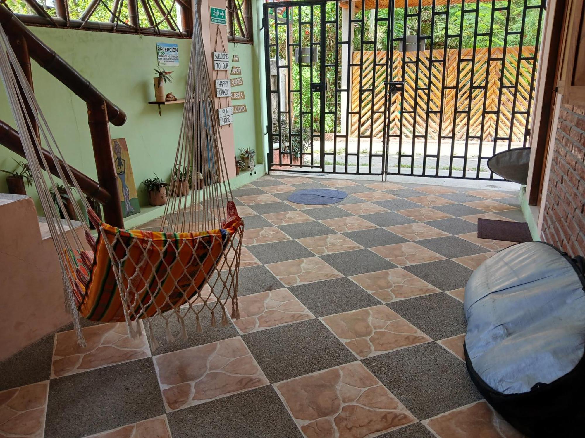 Hostal Casa Taisha Montañita Kültér fotó
