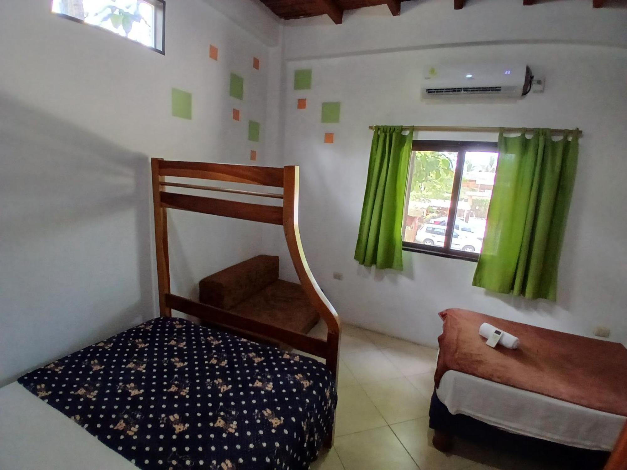 Hostal Casa Taisha Montañita Kültér fotó